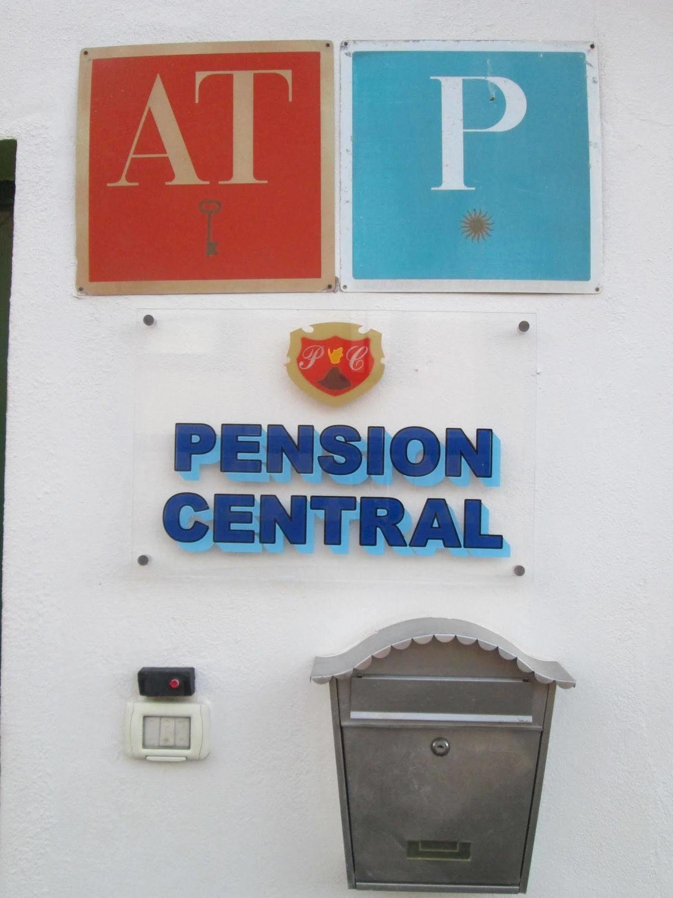 פואנקאליינטה דה לה פלמה La Palma Hostel By Pension Central מראה חיצוני תמונה