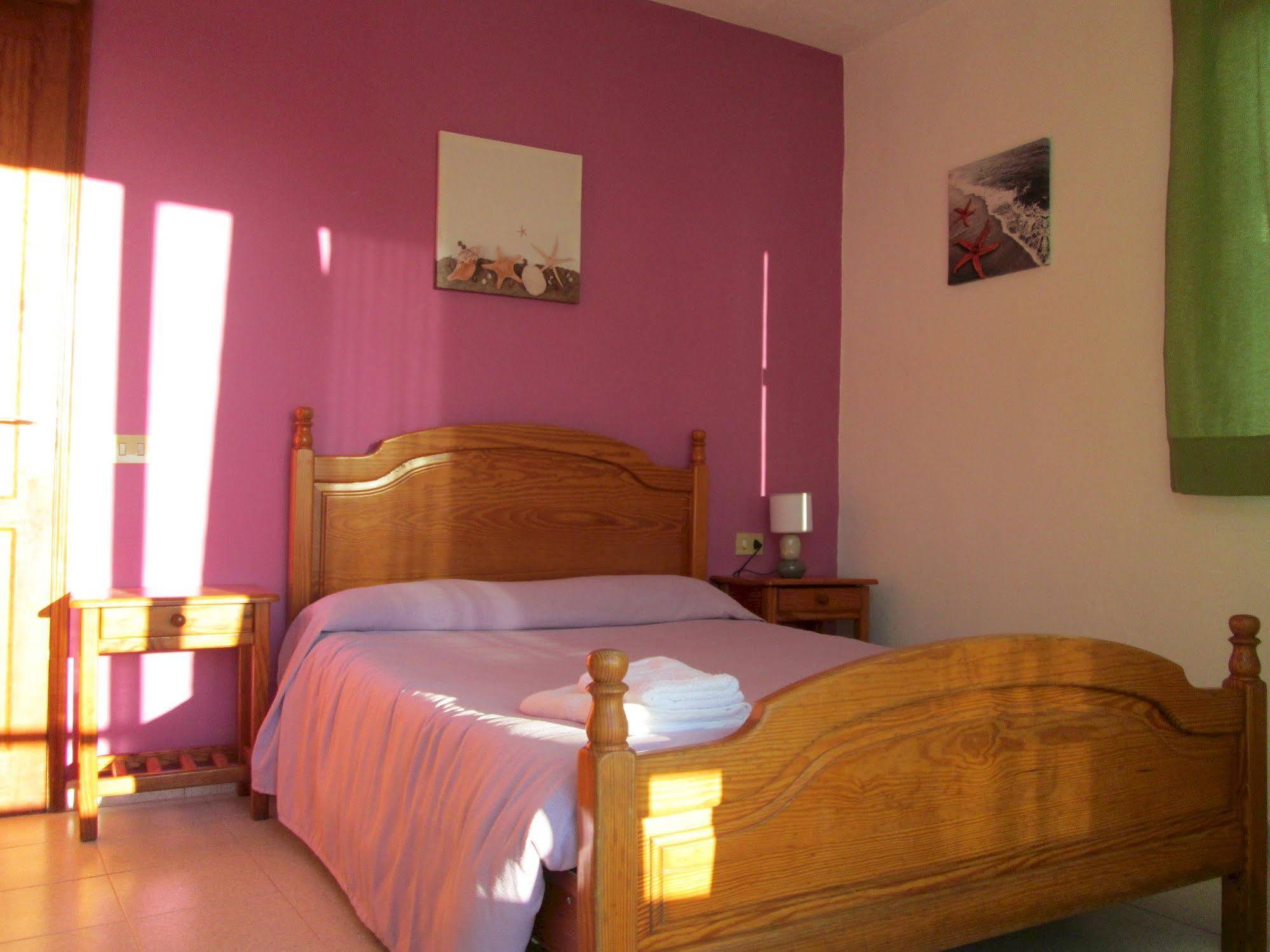 פואנקאליינטה דה לה פלמה La Palma Hostel By Pension Central מראה חיצוני תמונה