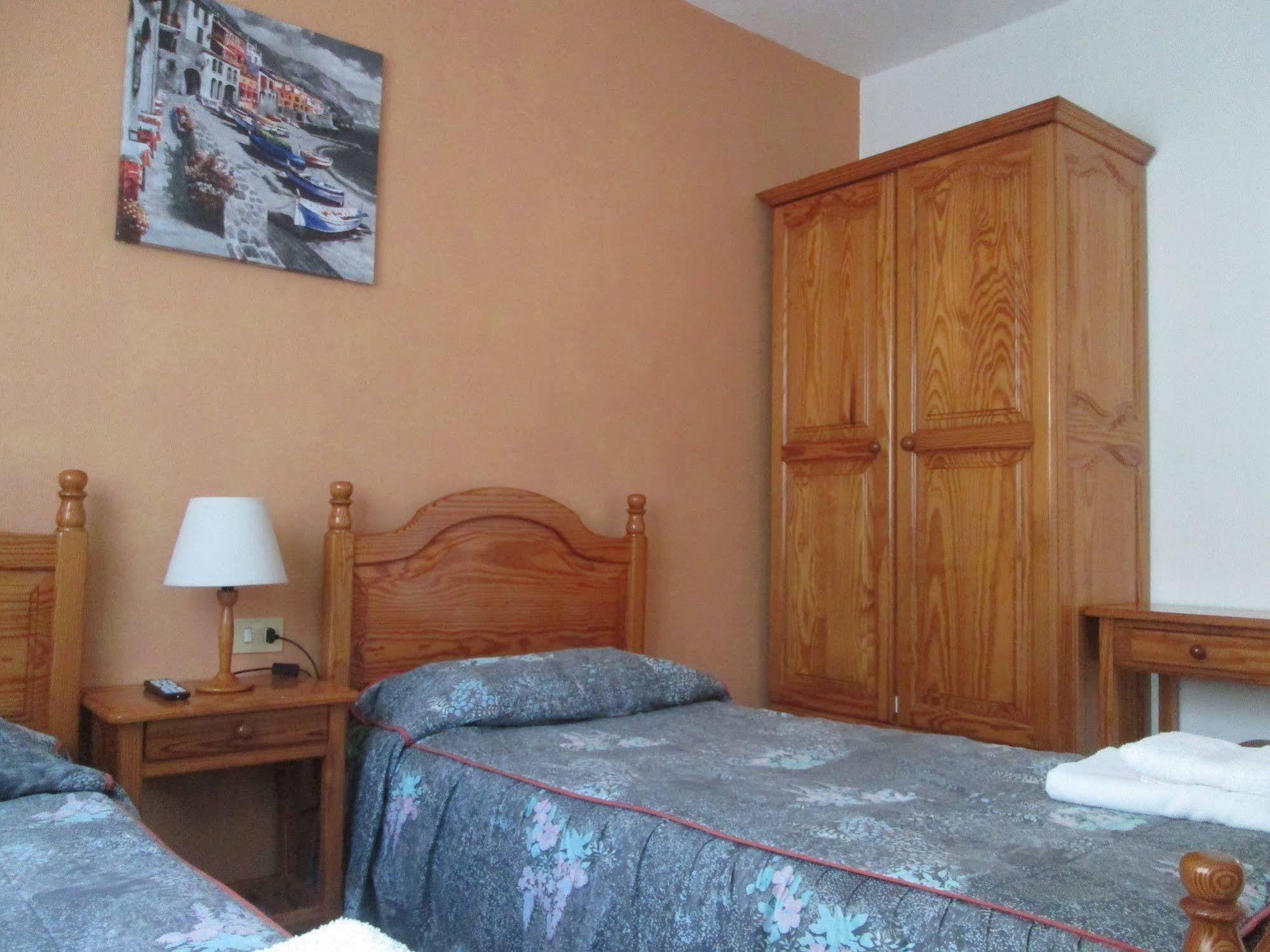 פואנקאליינטה דה לה פלמה La Palma Hostel By Pension Central מראה חיצוני תמונה